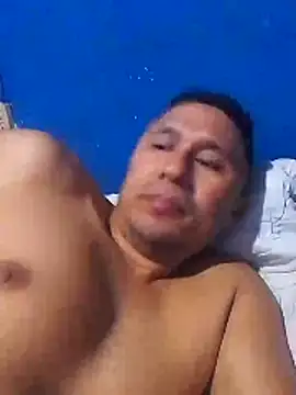 Snapshot of deiner13 chatting on February 20, 2026, 1:35 am deiner13 online show from February 20, 2026, 1:35 am