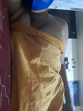 Snapshot of Tamil_Luckly_girl chatting on May 5, 2026, 7:28 pm Tamil Luckly girl online show from May 5, 2026, 7:28 pm