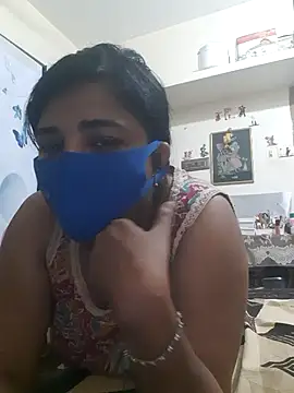 Snapshot of Tamil_Luckly_girl chatting on May 18, 2026, 3:17 pm Tamil Luckly girl online show from May 18, 2026, 3:17 pm