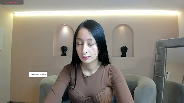 Snapshot of AmaraDivine chatting on May 30, 2026, 11:05 am AmaraDivine online show from May 30, 2026, 11:05 am