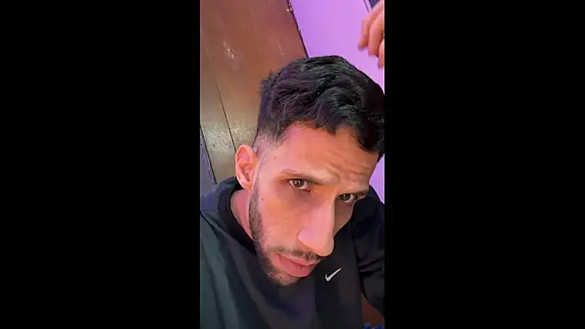 Snapshot of Karim_mansur chatting on March 26, 2026, 4:22 am Karim mansur online show from March 26, 2026, 4:22 am