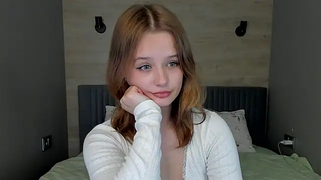 Snapshot of Mary_Phoenix chatting on June 13, 2026, 9:02 pm Mary Phoenix online show from June 13, 2026, 9:02 pm