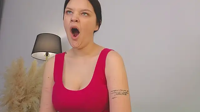 Snapshot of DeliaEffy chatting on February 22, 2026, 9:27 pm DeliaEffy online show from February 22, 2026, 9:27 pm