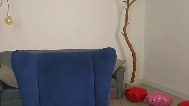 Snapshot of DeliaEffy chatting on April 1, 2026, 1:41 pm DeliaEffy online show from April 1, 2026, 1:41 pm