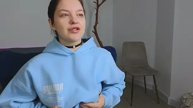 Snapshot of DeliaEffy chatting on March 24, 2026, 1:00 pm DeliaEffy online show from March 24, 2026, 1:00 pm