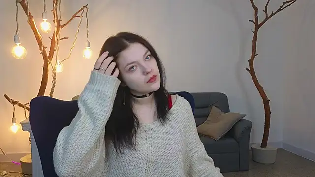 Snapshot of DeliaEffy chatting on April 3, 2026, 12:55 pm DeliaEffy online show from April 3, 2026, 12:55 pm