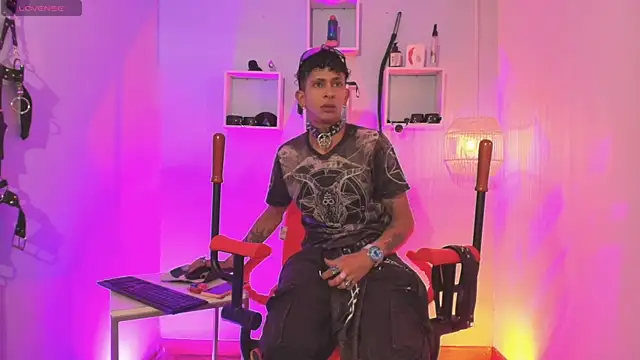 Maximoking26 online show from June 11, 2026, 3:36 am