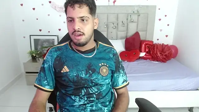 mister fox723 online show from February 25, 2026, 4:45 am