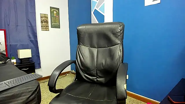 goodgirlxxl online show from April 4, 2026, 11:11 pm