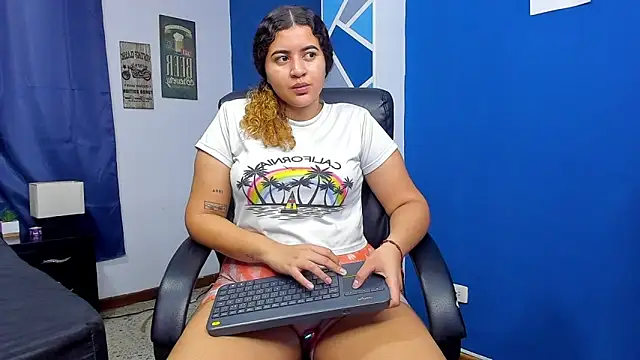 goodgirlxxl online show from March 25, 2026, 11:14 pm