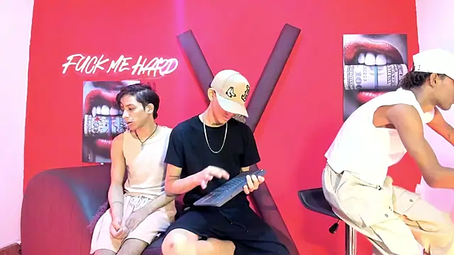 Snapshot of BOYS_PLAY chatting on February 23, 2026, 1:12 pm BOYS PLAY online show from February 23, 2026, 1:12 pm