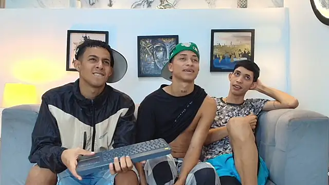 Snapshot of GOLD_BOYS chatting on February 16, 2026, 1:54 pm GOLD BOYS online show from February 16, 2026, 1:54 pm