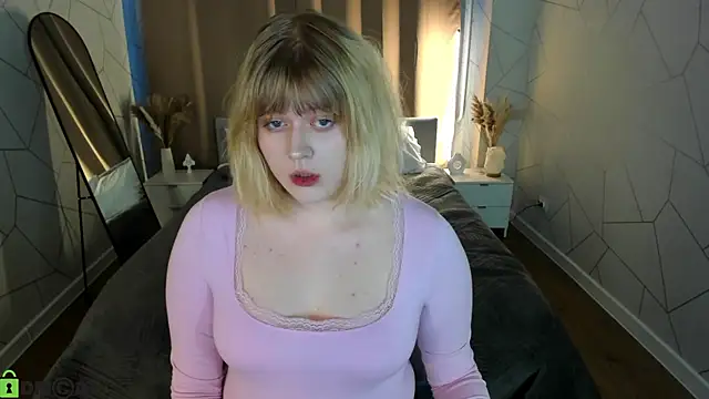 luna c0ra online show from March 4, 2026, 1:02 am