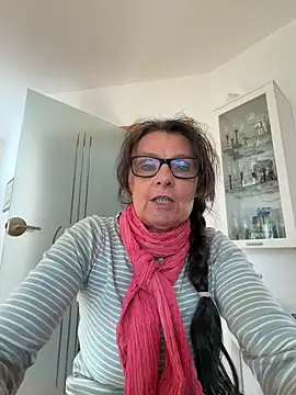 Dance Lady online show from March 8, 2026, 1:47 pm