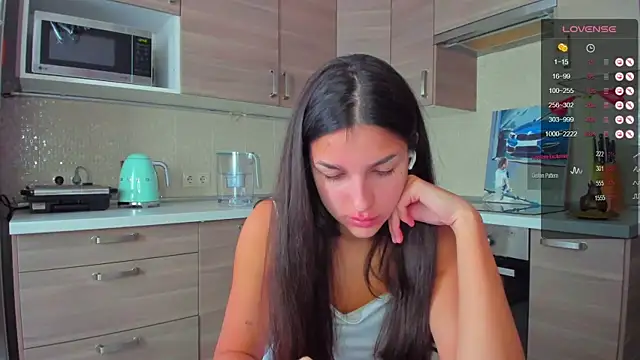 Snapshot of AngelGabe chatting on February 17, 2026, 9:39 am AngelGabe online show from February 17, 2026, 9:39 am