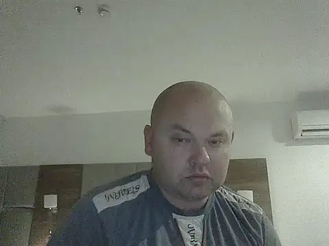 Snapshot of Rob1874 chatting on March 1, 2026, 10:10 pm Rob1874 online show from March 1, 2026, 10:10 pm