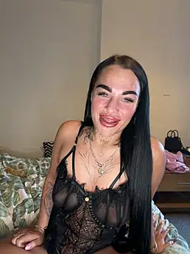 Snapshot of Darkfantisyx chatting on March 4, 2026, 4:59 pm Darkfantisyx online show from March 4, 2026, 4:59 pm