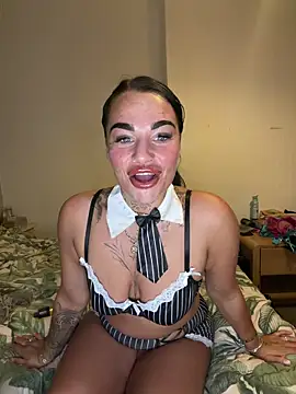 Snapshot of Darkfantisyx chatting on March 5, 2026, 7:21 pm Darkfantisyx online show from March 5, 2026, 7:21 pm