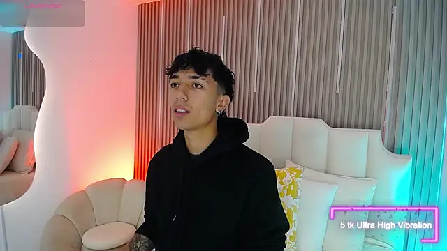 Snapshot of Aiden_Rivers_ chatting on March 19, 2026, 12:49 pm Aiden Rivers online show from March 19, 2026, 12:49 pm