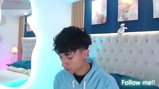Snapshot of Aiden_Rivers_ chatting on April 16, 2026, 12:50 pm Aiden Rivers online show from April 16, 2026, 12:50 pm