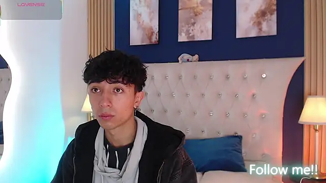 Snapshot of Aiden_Rivers_ chatting on April 25, 2026, 12:52 pm Aiden Rivers online show from April 25, 2026, 12:52 pm