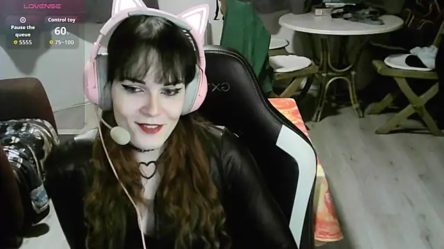 Snapshot of Samanteased chatting on February 18, 2026, 5:31 pm Samanteased online show from February 18, 2026, 5:31 pm