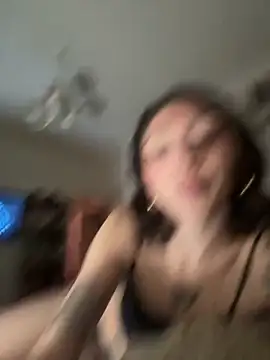 FrutillitaXX online show from February 26, 2026, 6:13 am