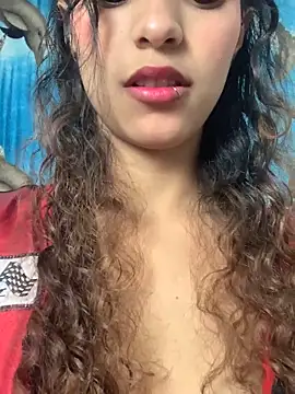 soffii-estrella online show from March 3, 2026, 7:37 am