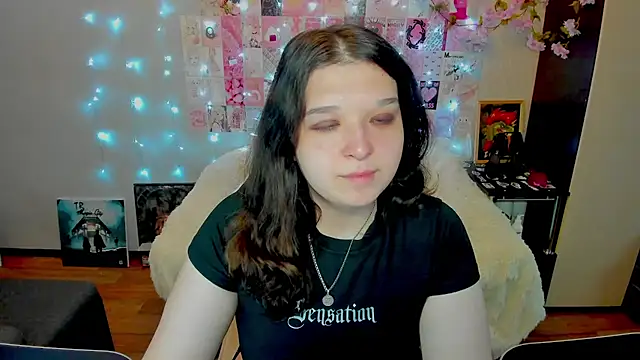 Snapshot of Kate_Acid chatting on May 29, 2026, 11:33 pm Kate Acid online show from May 29, 2026, 11:33 pm
