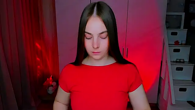 Snapshot of Maddy_Wood_ chatting on June 1, 2026, 2:28 pm Maddy Wood online show from June 1, 2026, 2:28 pm