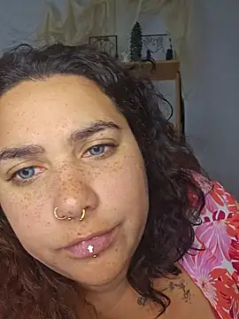 Deesse luna online show from May 5, 2026, 8:17 am