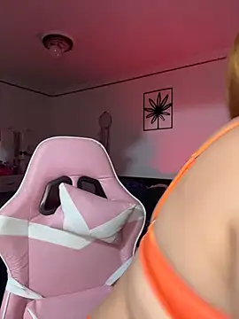 Kiarhatrixie1 online show from March 31, 2026, 5:26 pm