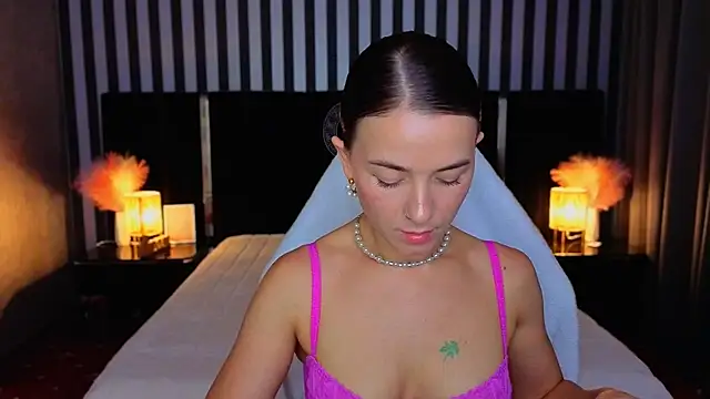 Snapshot of GracefulMichelle chatting on July 13, 2026, 7:24 pm GracefulMichelle online show from July 13, 2026, 7:24 pm