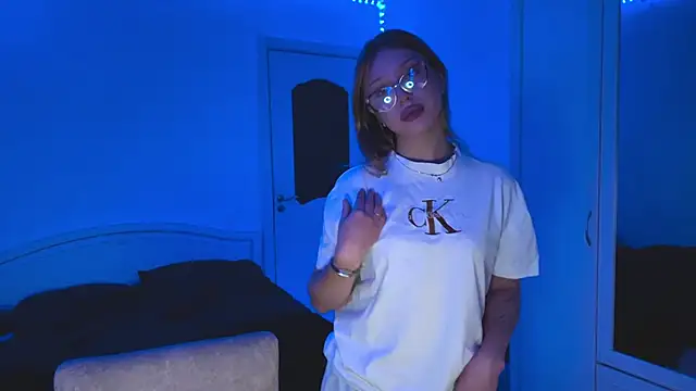 Stefifany online show from February 24, 2026, 2:29 pm