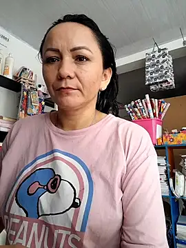 Snapshot of NoirHoney chatting on February 19, 2026, 2:03 pm NoirHoney online show from February 19, 2026, 2:03 pm