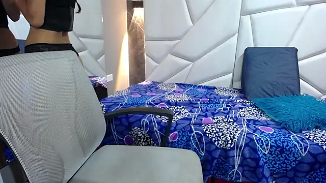 Snapshot of violet_angel13 chatting on April 10, 2026, 5:31 pm violet angel13 online show from April 10, 2026, 5:31 pm