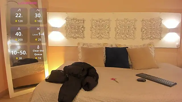 aleessiia online show from April 16, 2026, 9:39 pm