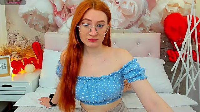 TinaHarp online show from April 4, 2026, 5:14 am