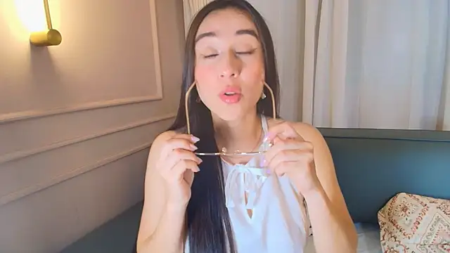 Snapshot of Dorothy_valerisse chatting on March 18, 2026, 10:51 am Dorothy valerisse online show from March 18, 2026, 10:51 am