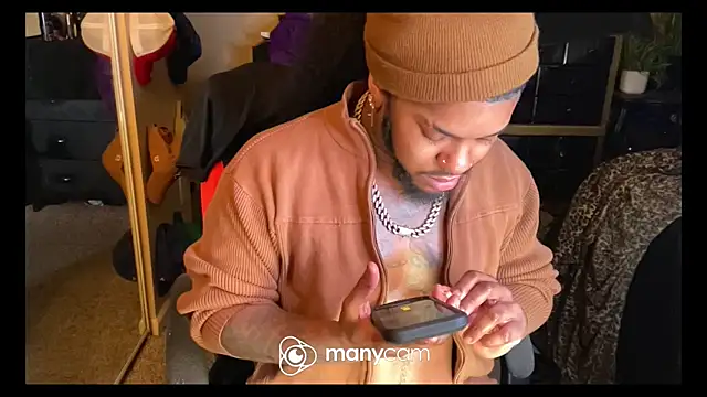 nikolovetm online show from April 8, 2026, 4:47 am