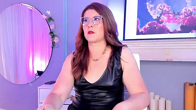 Zafiro Moon online show from March 1, 2026, 1:00 pm