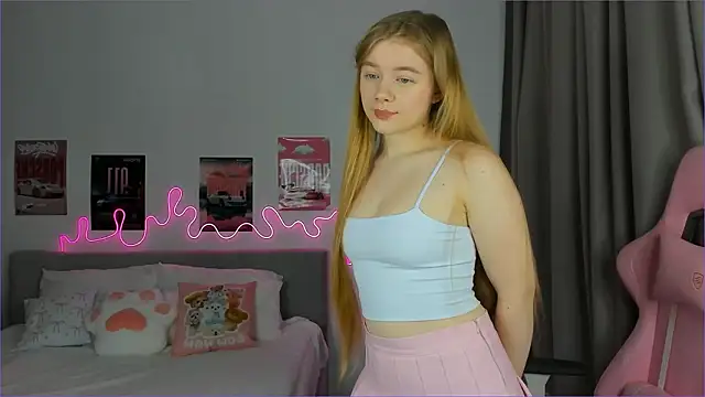 EvaRaee online show from March 14, 2026, 3:56 am