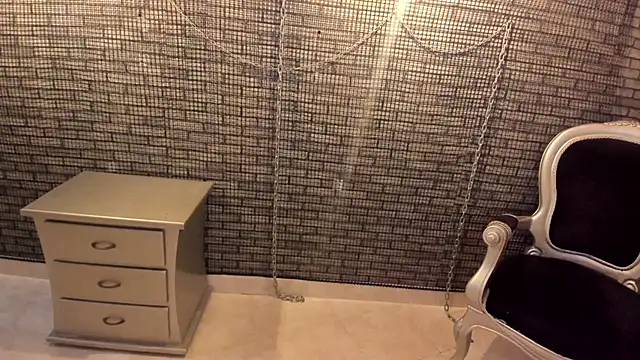 hillary bigbutt online show from April 11, 2026, 6:00 pm