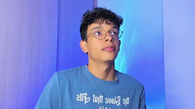 Maxfrost1 online show from April 2, 2026, 2:19 am