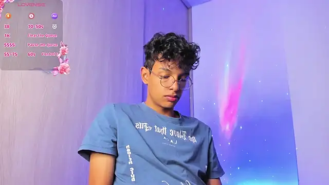 Maxfrost1 online show from April 3, 2026, 12:17 am