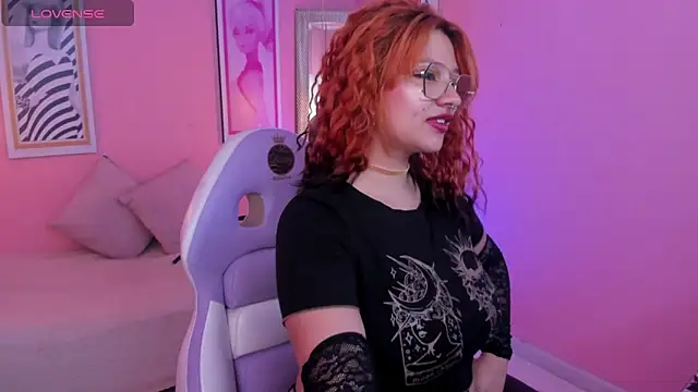 Snapshot of _carlotta_x chatting on May 19, 2026, 3:24 am carlotta x online show from May 19, 2026, 3:24 am