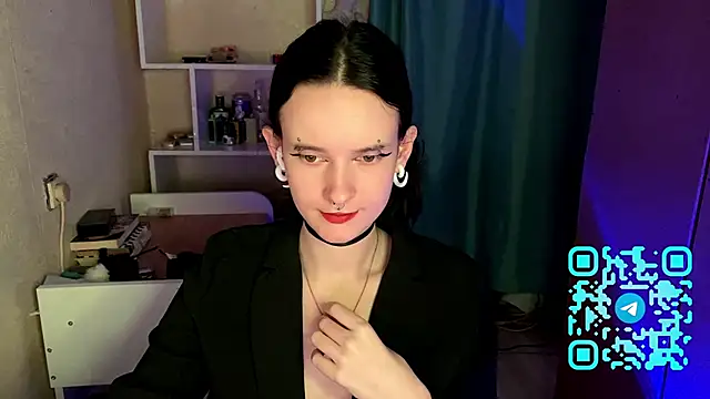 MabelDefina online show from April 14, 2026, 1:05 pm