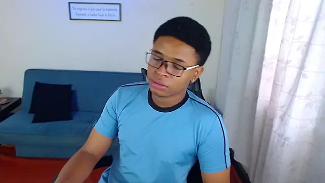 liiam3 online show from March 30, 2026, 10:00 pm