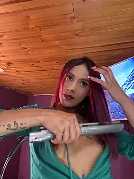 Snapshot of Emily-Fire chatting on February 20, 2026, 8:00 pm Emily-Fire online show from February 20, 2026, 8:00 pm