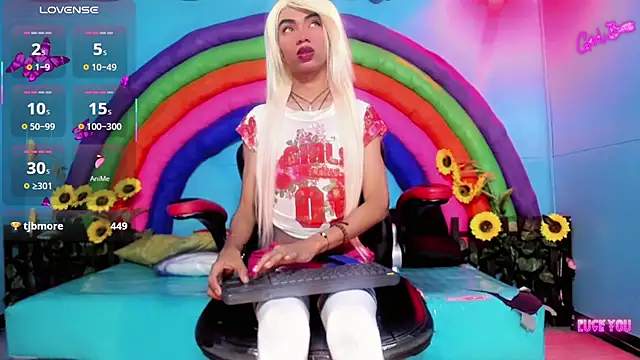 Snapshot of suzume_Mendez chatting on March 25, 2026, 11:20 am suzume Mendez online show from March 25, 2026, 11:20 am